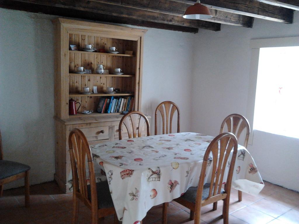 Westland Traditional Cottage Dated 1700'S Ardea Bilik gambar